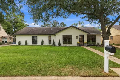 11307 Valley Spring Drive, Houston, TX 77043 - Photo 2