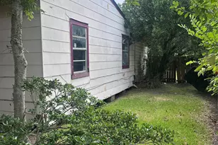 2308 Russell St, Houston, TX 77026 - Photo 2