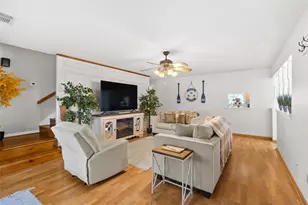 117 E Park Dr, Conroe, TX 77356 - Photo 4
