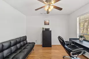 117 E Park Dr, Conroe, TX 77356 - Photo 12