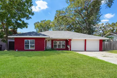 1337 Conrad Sauer Drive, Houston, TX 77043 - Photo 1