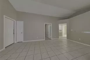 3215 Kelling St, Houston, TX 77045 - Photo 2