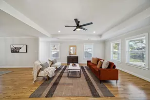 1502 Des Jardines St, Houston, TX 77023 - Photo 6