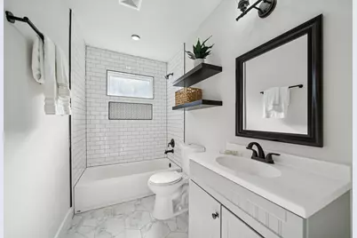 1502 Des Jardines Street, Houston, TX 77023 - Photo 26