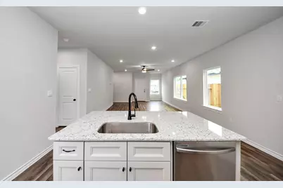 18724 Loom Drive, Conroe, TX 77306 - Photo 10