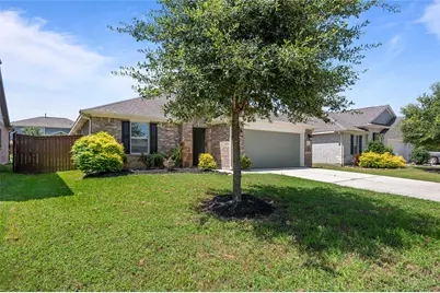 2114 Boreas, Baytown, TX 77523 - Photo 4