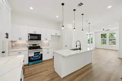 418 Delaware St, Houston, TX 77029 - Photo 2