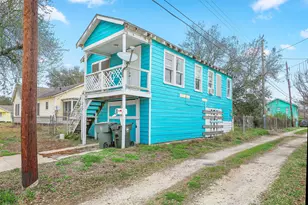 5127 Bernardo De Galvez, Galveston, TX 77551 - Photo 26