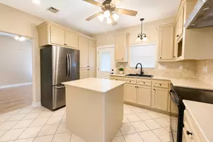 2204 Springwood Dr, Brenham, TX 77833 - Photo 8