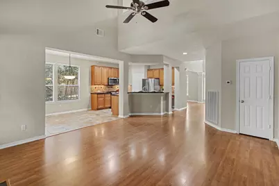 42 S Peaceful Canyon Circle, The Woodlands, TX 77381 - Photo 6