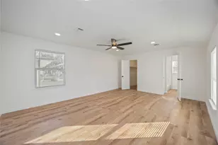 5942 Ridgeway Dr, Houston, TX 77033 - Photo 20