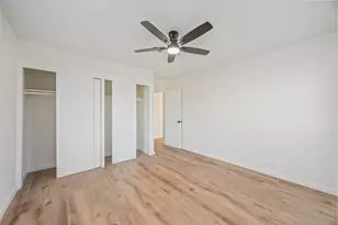 5942 Ridgeway Dr, Houston, TX 77033 - Photo 16