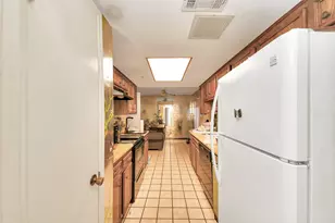 7728 Challie Ln, Houston, TX 77088 - Photo 4