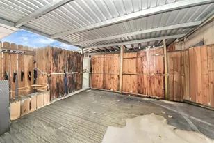 7728 Challie Ln, Houston, TX 77088 - Photo 24