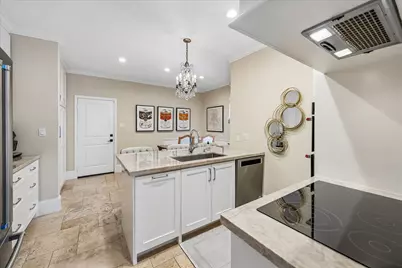 2555 Bering Drive #11, Houston, TX 77057 - Photo 8