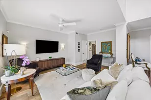 2555 Bering Dr, Houston, TX 77057 - Photo 6