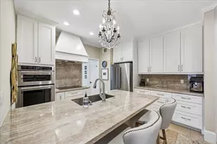 2555 Bering Dr, Houston, TX 77057 - Photo 10