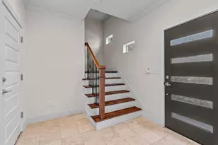 4831 Chenevert St, Houston, TX 77004 - Photo 2