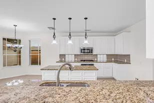 10023 Katherine Ct, Houston, TX 77089 - Photo 12