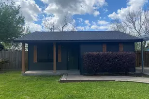 614 S Erwin St, Brazoria, TX 77422 - Photo 1