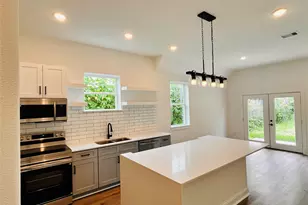 1528 Armada Dr, Houston, TX 77091 - Photo 2