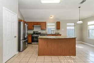 21807 Cascade Hollow Ln, Spring, TX 77379 - Photo 6