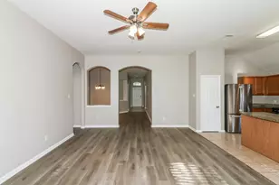 21807 Cascade Hollow Ln, Spring, TX 77379 - Photo 4