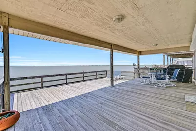 243 Isles End Road #RR2, Tiki Island, TX 77554 - Photo 4