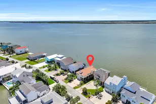 243 Isles End Rd, Tiki Island, TX 77554 - Photo 36