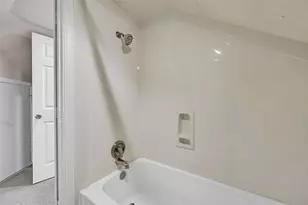 243 Isles End Rd, Tiki Island, TX 77554 - Photo 26