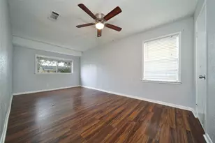 8718 Pattibob St, Houston, TX 77029 - Photo 24