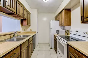 2601 S Braeswood Blvd, Houston, TX 77025 - Photo 6