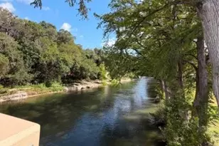 410 Duck Mountain Ln, Canyon Lake, TX 78133 - Photo 4