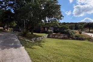 410 Duck Mountain Ln, Canyon Lake, TX 78133 - Photo 2