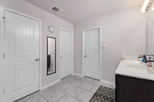 715 Harvest Bluff Dr, Rosharon, TX 77583 - Photo 24