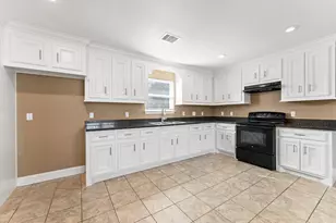 8221 Brockton St, Houston, TX 77017 - Photo 12