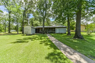 1440 Lakeside Dr, Huntsville, TX 77320 - Photo 8
