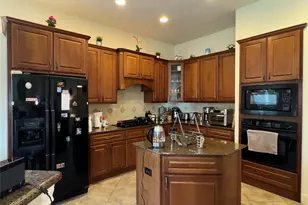 3606 Quiet Meadow Ct E, Manvel, TX 77578 - Photo 10