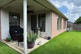 3606 Quiet Meadow Ct E, Manvel, TX 77578 - Photo 2