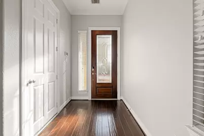 2833 Shadow Woods Court, Houston, TX 77043 - Photo 2