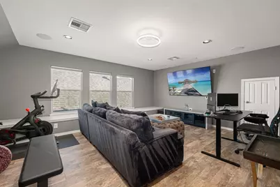 2833 Shadow Woods Court, Houston, TX 77043 - Photo 28