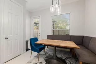 2833 Shadow Woods Ct, Houston, TX 77043 - Photo 14