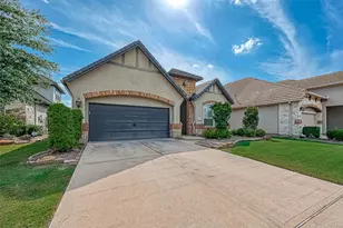 5014 Fairford Dr, Sugar Land, TX 77479 - Photo 2