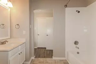 21118 Bridgemeadows Ln, Katy, TX 77449 - Photo 12