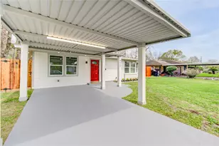 6027 Kenilwood Dr, Houston, TX 77033 - Photo 4