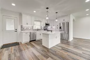 6027 Kenilwood Dr, Houston, TX 77033 - Photo 28