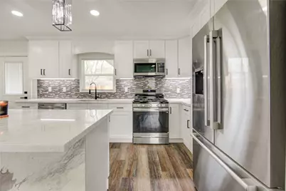 6027 Kenilwood Drive, Houston, TX 77033 - Photo 10