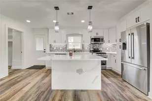 6027 Kenilwood Dr, Houston, TX 77033 - Photo 8