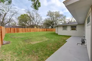 6027 Kenilwood Dr, Houston, TX 77033 - Photo 42