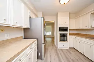 5614 Bough Ct, Houston, TX 77092 - Photo 8